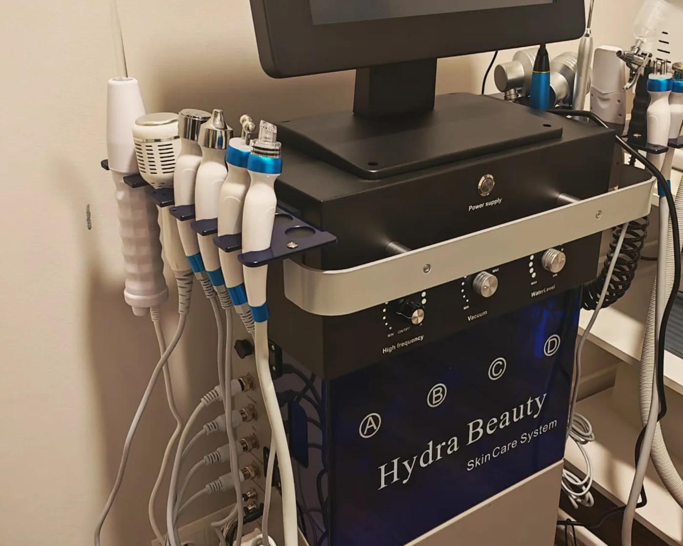 Sistema Hydra Beauty de cuidado facial en la cabina de Nova Center, Barcelona